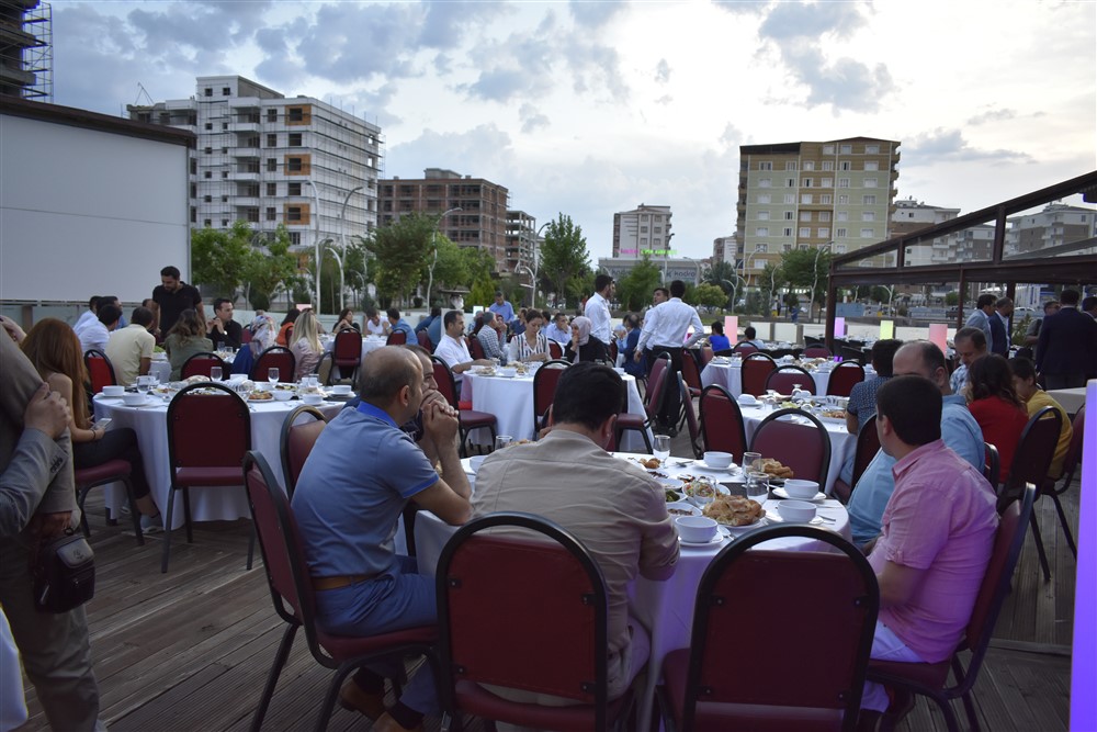 Odamızın Geleneksel Olarak Düzenlediği İftar Yemeğinde Odamız Üyesi Meslek Mensuplarıyla Bir Araya Geldik